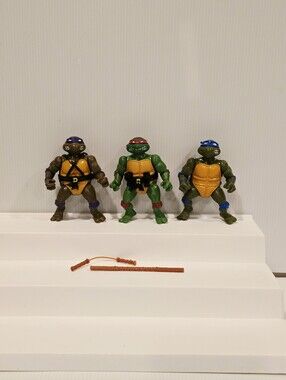 Vintage Teenage Mutant Ninja Turtles TMNT Action Figure Set